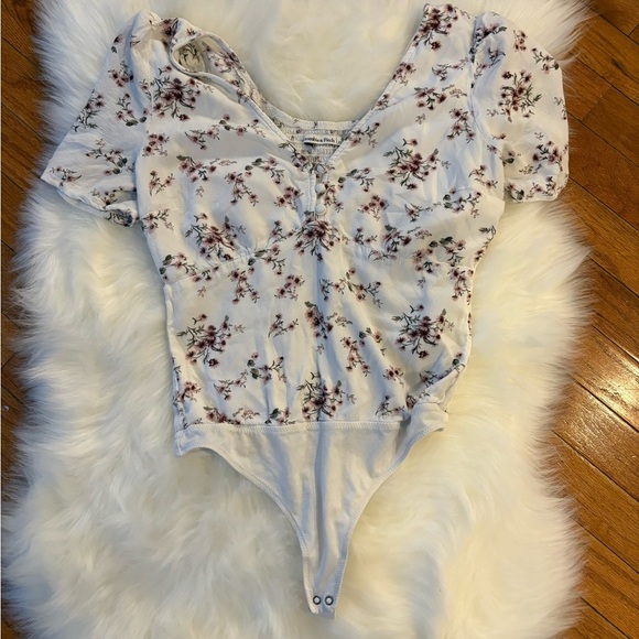 Abercrombie and Fitch Floral Bodysuit. Size Small. - Picture 1 of 3